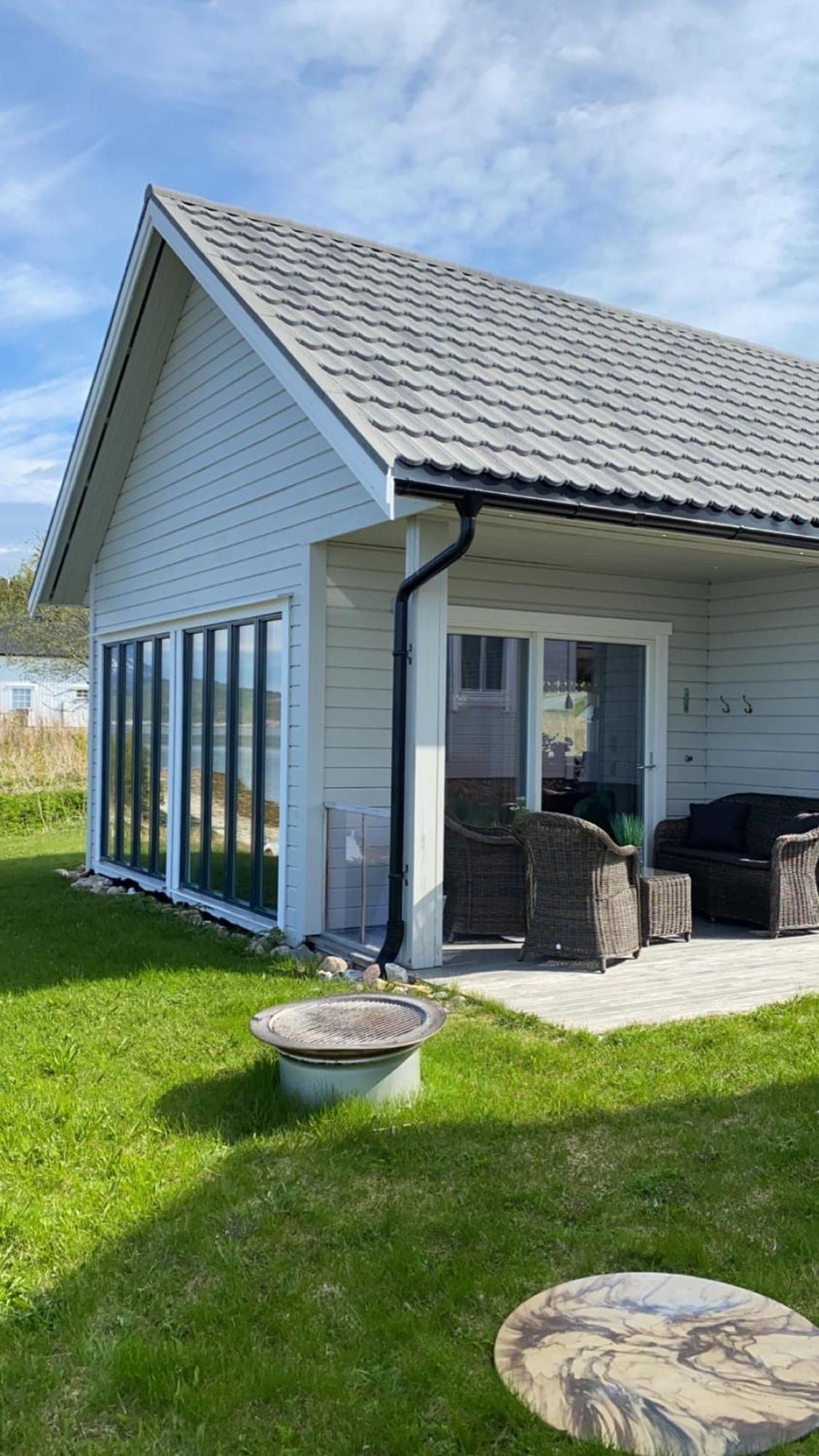 Nice Little House Right By The Sea, Stunning View Rensa Extérieur photo